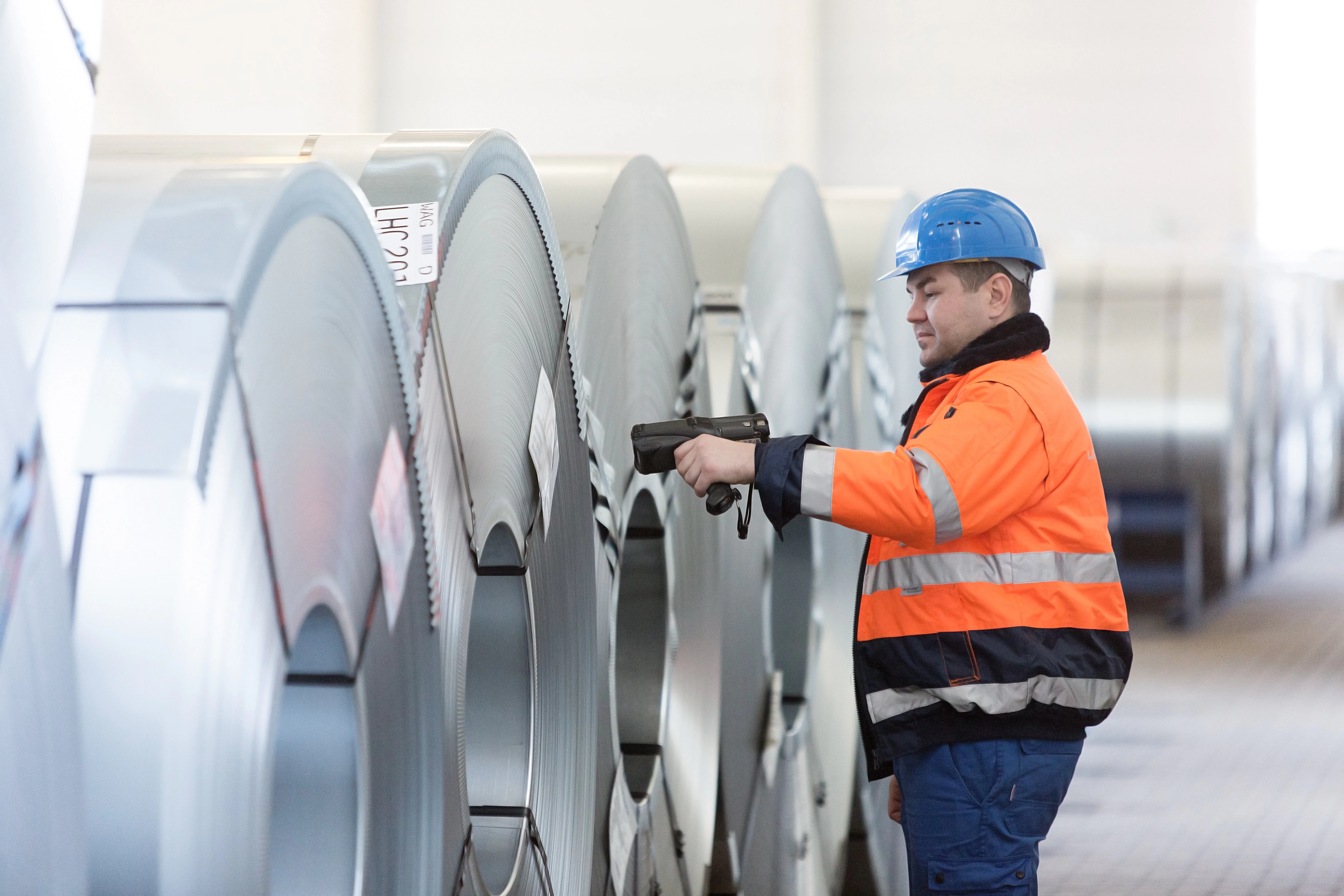 Handling of steel coils