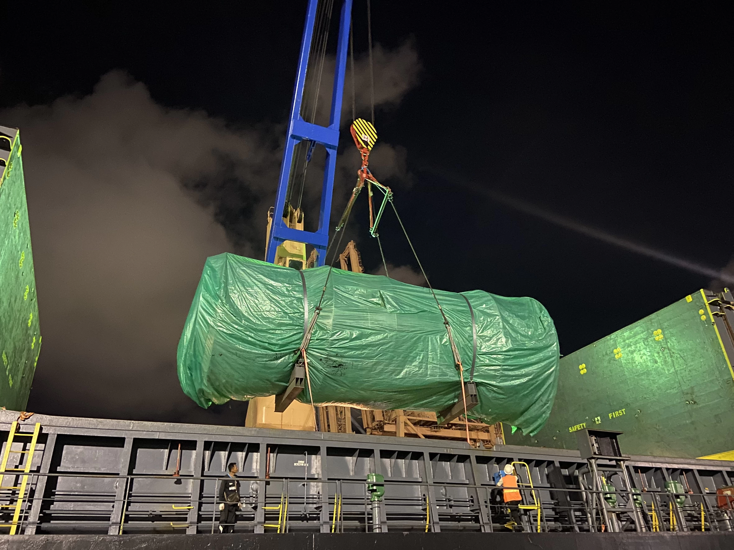 Transshipment of MDF plant parts Transshipment of MDF plant parts