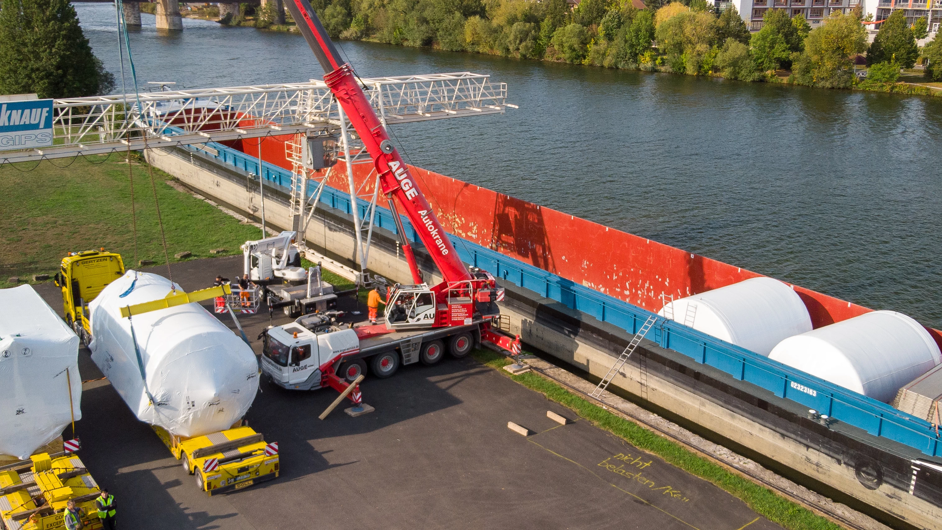 TRANSPORT QUER DURCH EUROPA