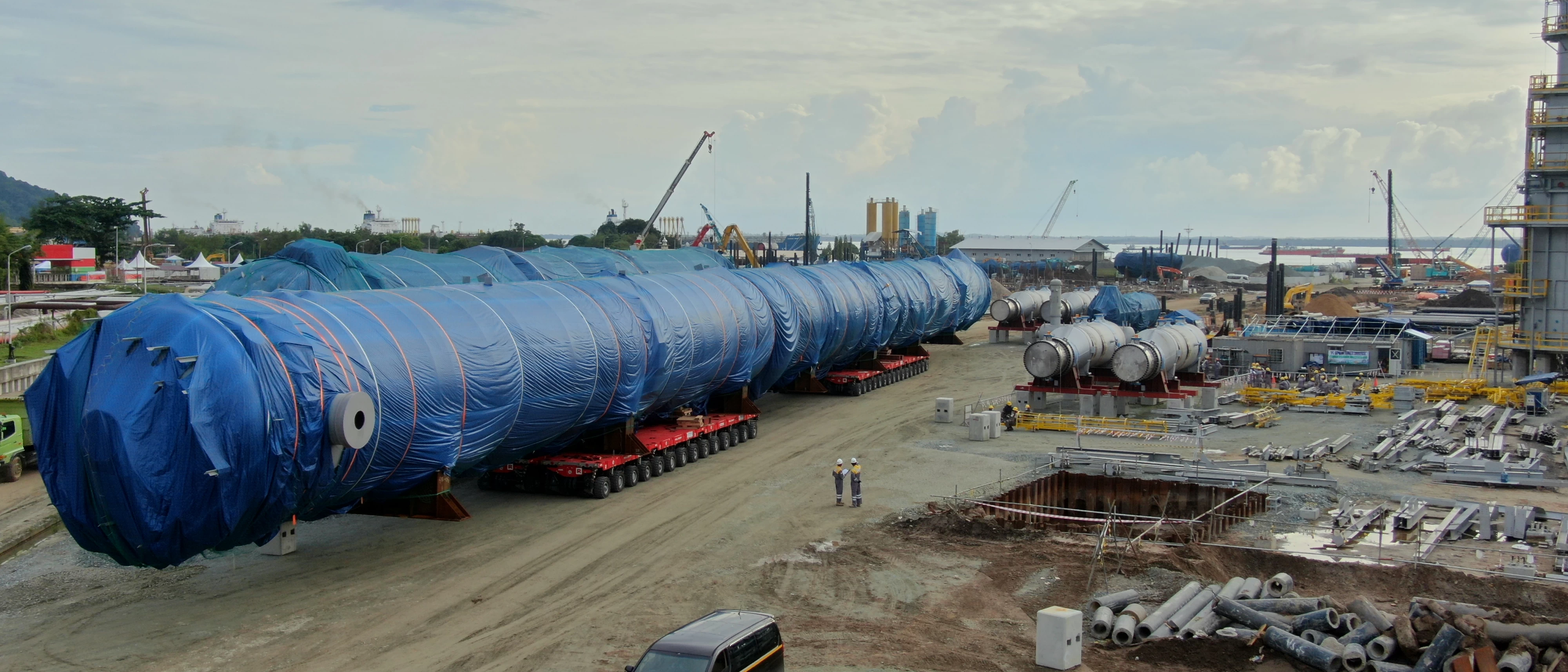 Transportation of refinery equipment